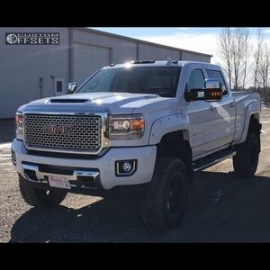 Meet your Posher, Dustin